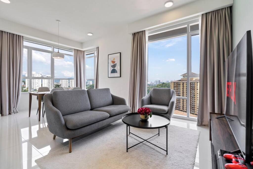 Kl East Mall-theridge-ps4-pool Table-netflix Apartemen Kuala Lumpur
