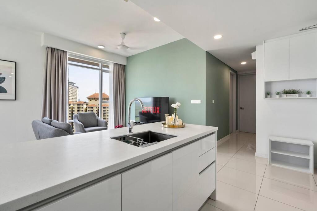 Kl East Mall-theridge-ps4-pool Table-netflix Apartemen Kuala Lumpur